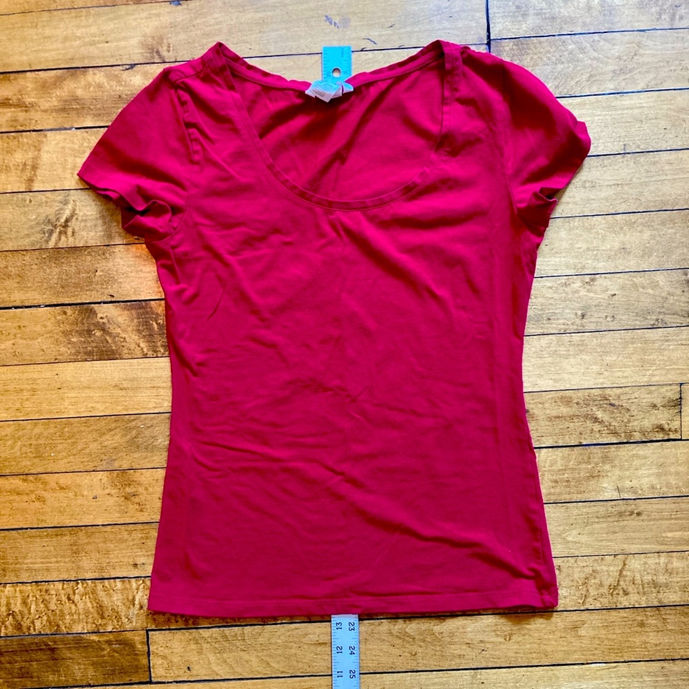 H&M scoop neck tee shirt